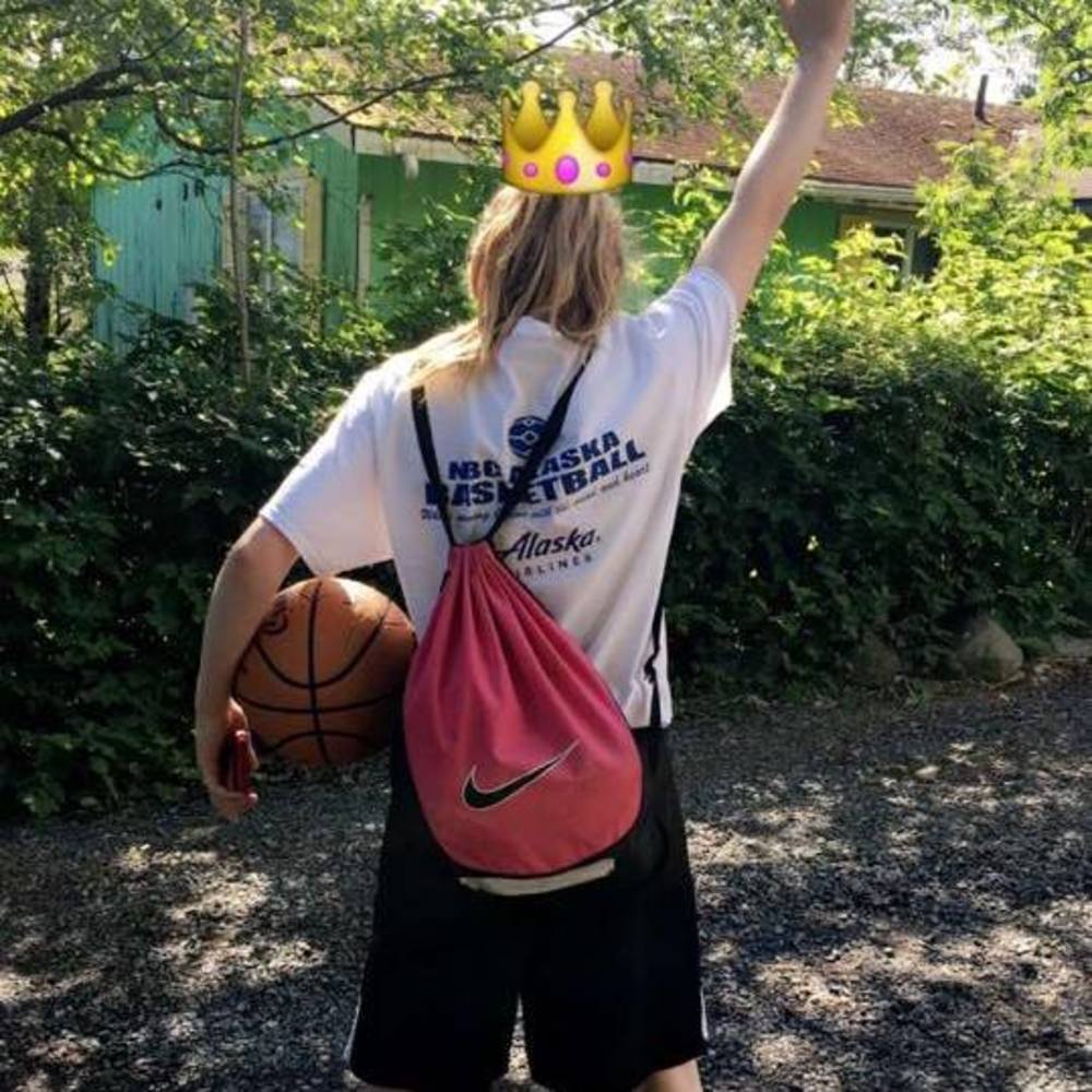 Meet your Posher, Hayley